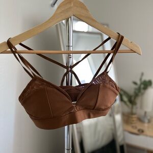 Alo Yoga Bra LIMITED EDITION LIKE NEW